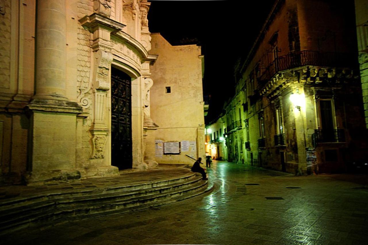 Hotel Dimora del Vico Lecce Exterior foto